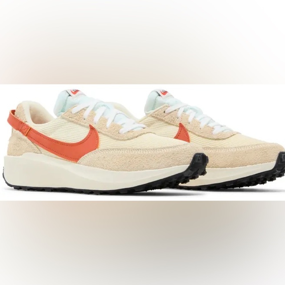 Women’s Nike Waffle Vintage Shoes